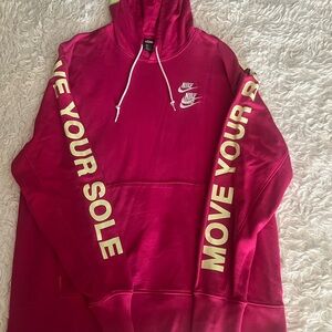 Nike Fireberry Color Hoodie with World Tour Design